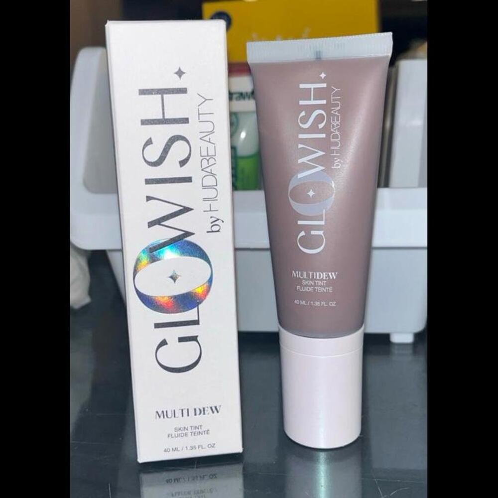 Huda Beauty glowish skin tint 12 rich